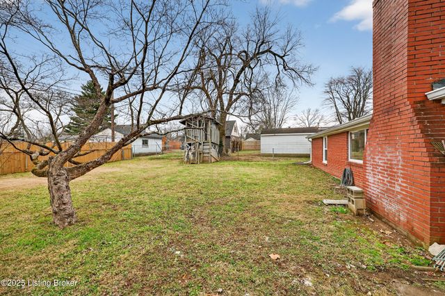 3417 Ethelwood Dr, Jeffersontown, KY 40299