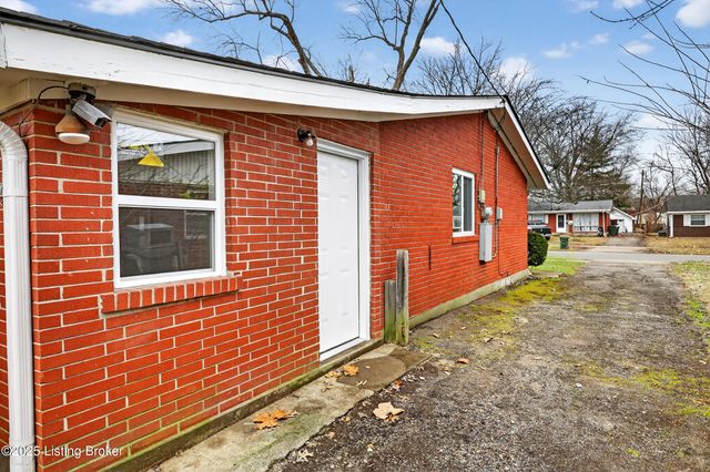 3417 Ethelwood Dr, Jeffersontown, KY 40299