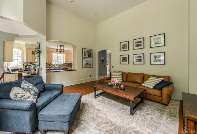 6 Stanford Court, Rhinebeck, NY 12572