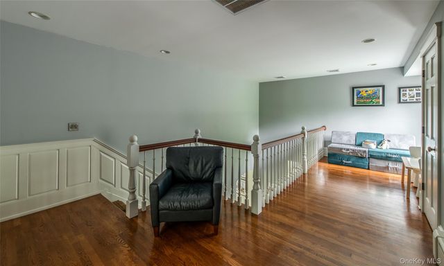 6 Stanford Court, Rhinebeck, NY 12572
