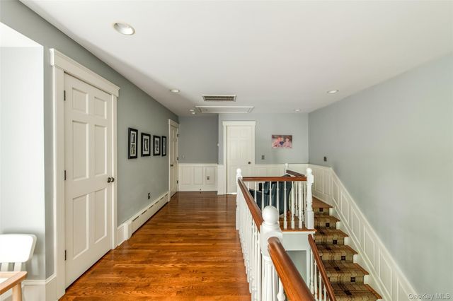 6 Stanford Court, Rhinebeck, NY 12572