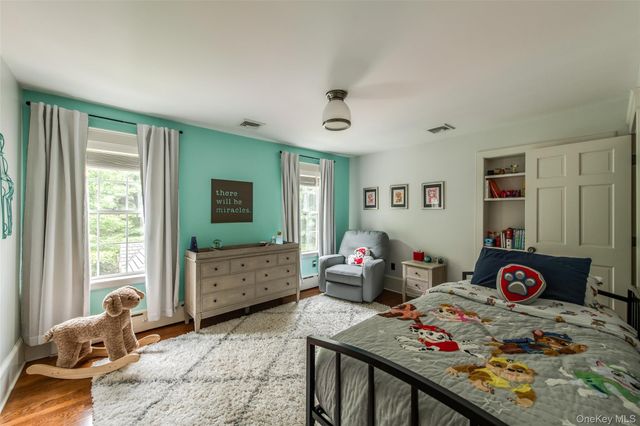 6 Stanford Court, Rhinebeck, NY 12572