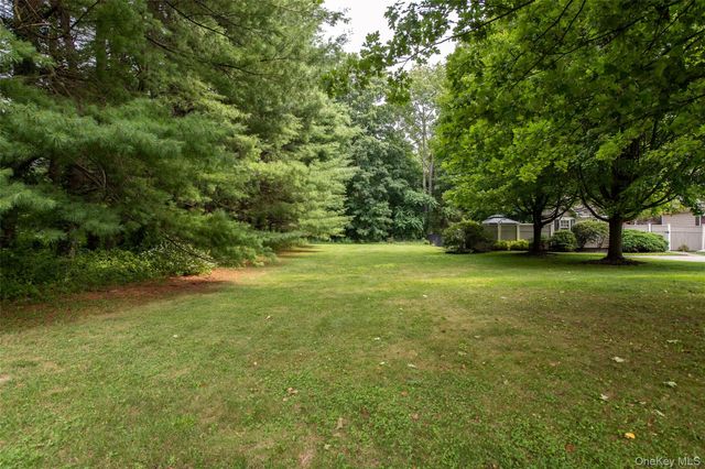6 Stanford Court, Rhinebeck, NY 12572