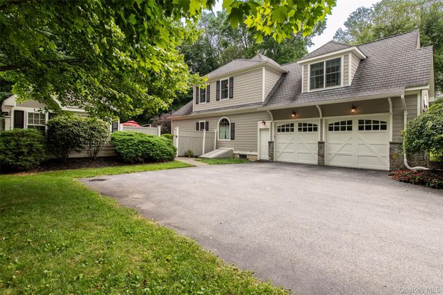 6 Stanford Court, Rhinebeck, NY 12572