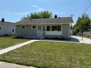 147 Euclid Street, Mount Clemens, MI 48043