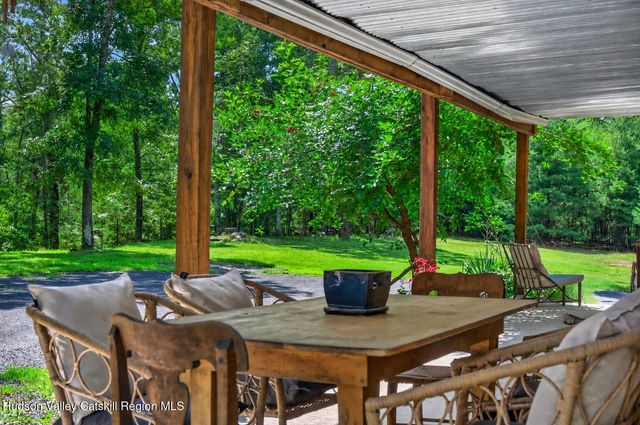 325 Morgan Hill Road, Hurley, NY 12443