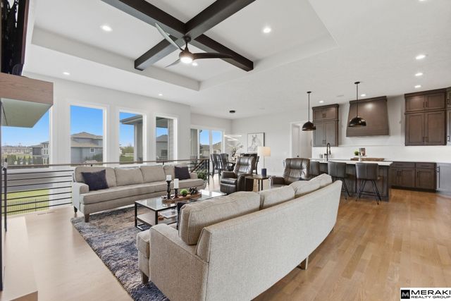 9859 S 98th Circle, Papillion, NE 68048