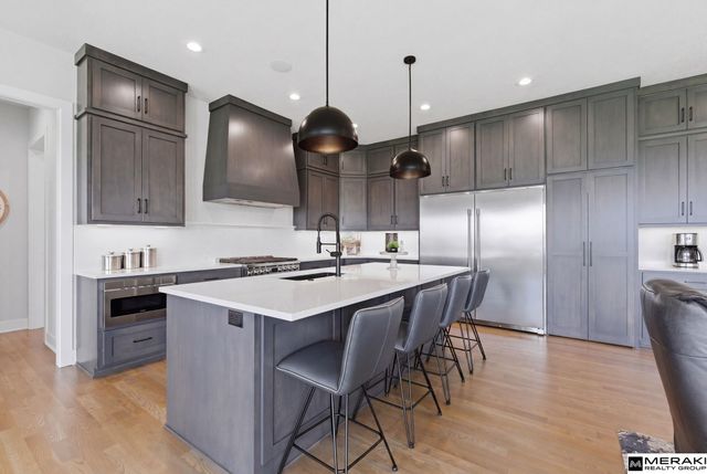 9859 S 98th Circle, Papillion, NE 68048