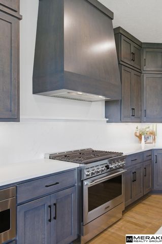 9859 S 98th Circle, Papillion, NE 68048