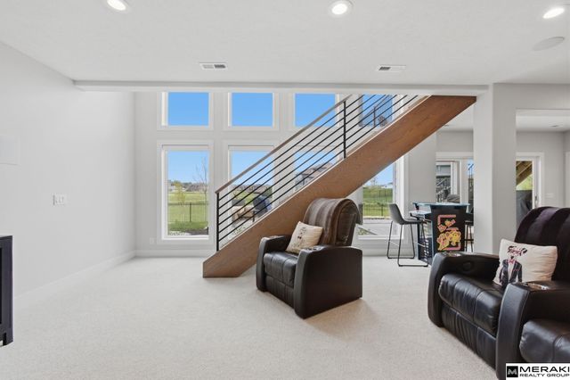 9859 S 98th Circle, Papillion, NE 68048