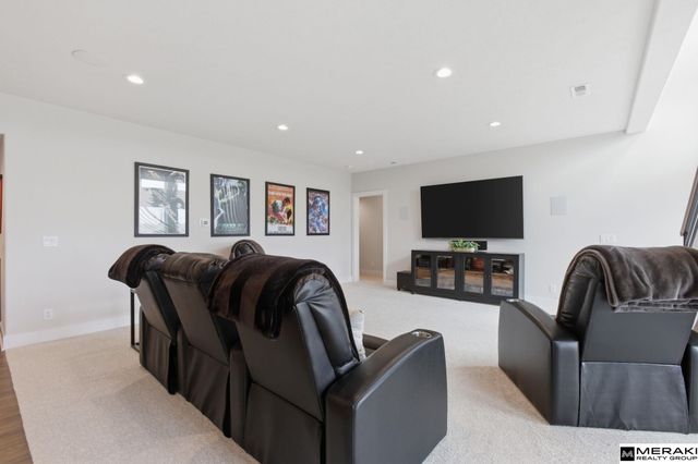 9859 S 98th Circle, Papillion, NE 68048