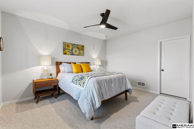 9859 S 98th Circle, Papillion, NE 68048