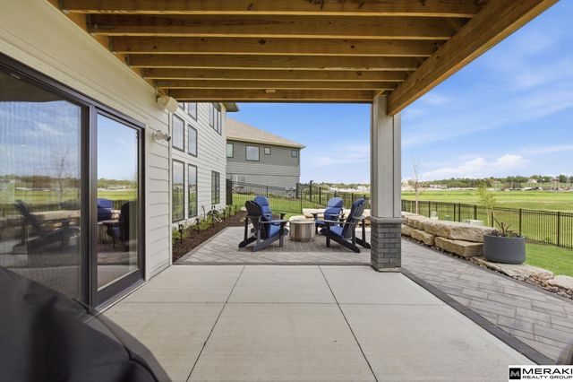 9859 S 98th Circle, Papillion, NE 68048