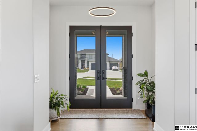 9859 S 98th Circle, Papillion, NE 68048