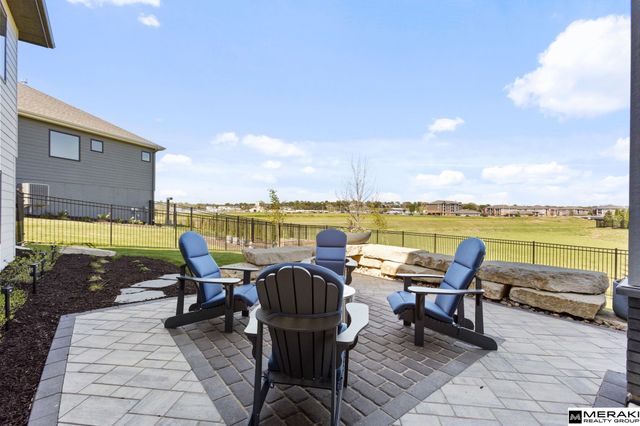 9859 S 98th Circle, Papillion, NE 68048