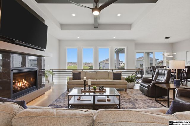 9859 S 98th Circle, Papillion, NE 68048