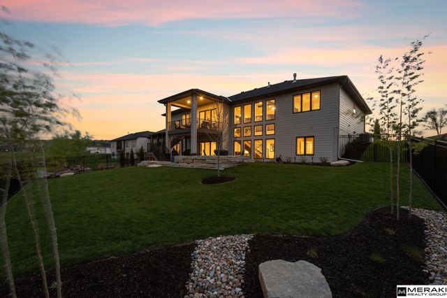 9859 S 98th Circle, Papillion, NE 68048