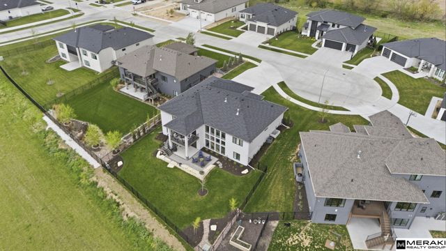 9859 S 98th Circle, Papillion, NE 68048
