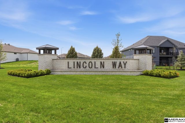 9859 S 98th Circle, Papillion, NE 68048