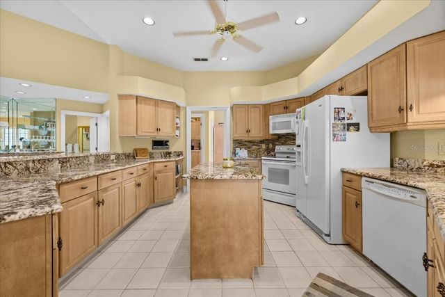 35 GREENHAVEN TRAIL, Oldsmar, FL 34677