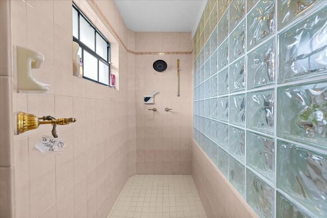 35 GREENHAVEN TRAIL, Oldsmar, FL 34677