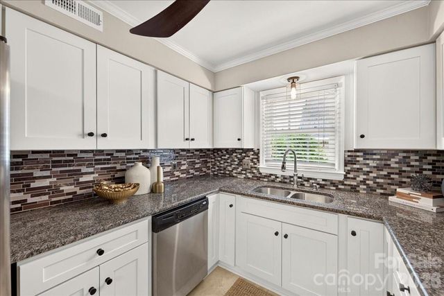 1700 Roxborough Road A, Charlotte, NC 28211