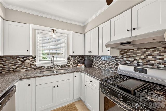 1700 Roxborough Road A, Charlotte, NC 28211
