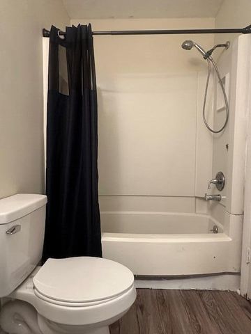 2840 Colonial Ave SW Apt A10, Roanoke, VA 24015