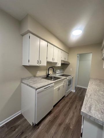 2840 Colonial Ave SW Apt A10, Roanoke, VA 24015