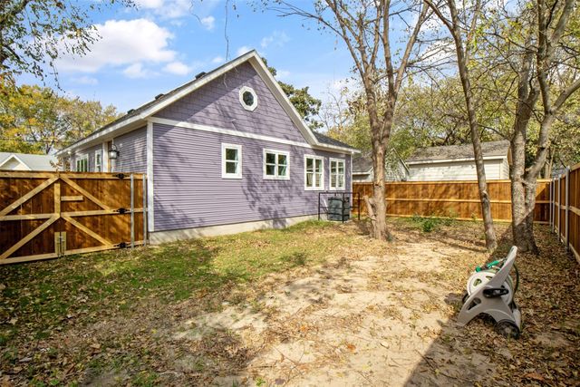 2626 Burger Avenue, Dallas, TX 75215