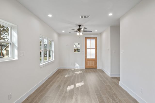2626 Burger Avenue, Dallas, TX 75215