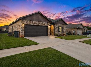 6578 Moon Crest Lane NW, Huntsville, AL 35806