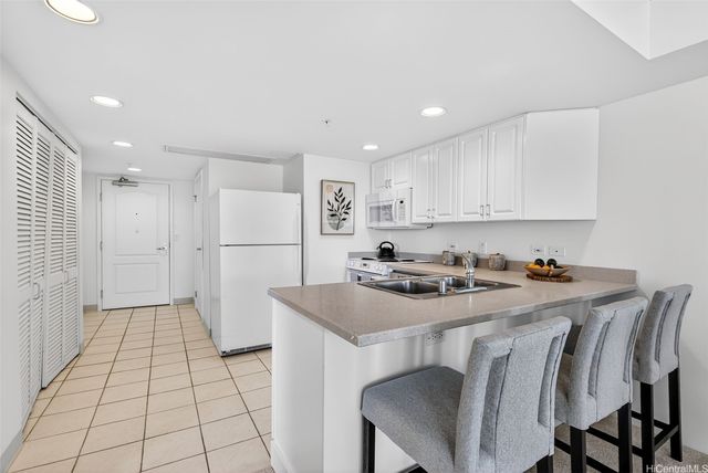 1314 Kalakaua Avenue 911, Honolulu, HI 96826