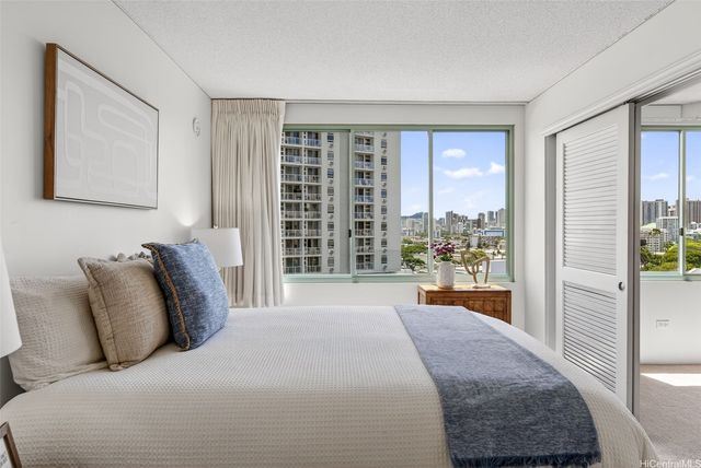 1314 Kalakaua Avenue 911, Honolulu, HI 96826