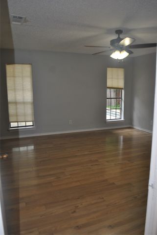 1902 ASPEN Drive, Lewisville, TX 75077