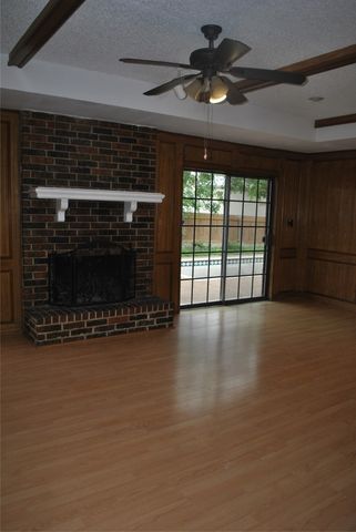 1902 ASPEN Drive, Lewisville, TX 75077