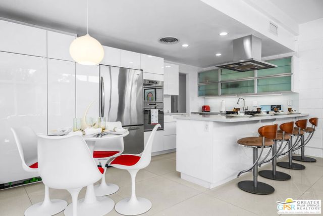 2244 E Tahquitz Canyon Way 8, Palm Springs, CA 92262