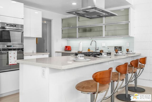 2244 E Tahquitz Canyon Way 8, Palm Springs, CA 92262