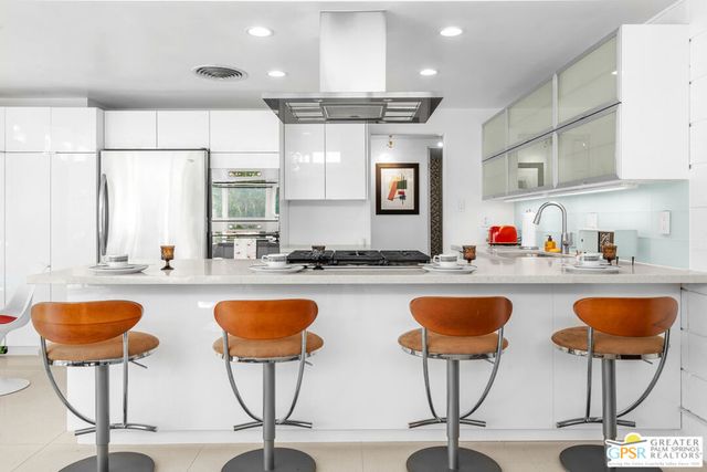 2244 E Tahquitz Canyon Way 8, Palm Springs, CA 92262