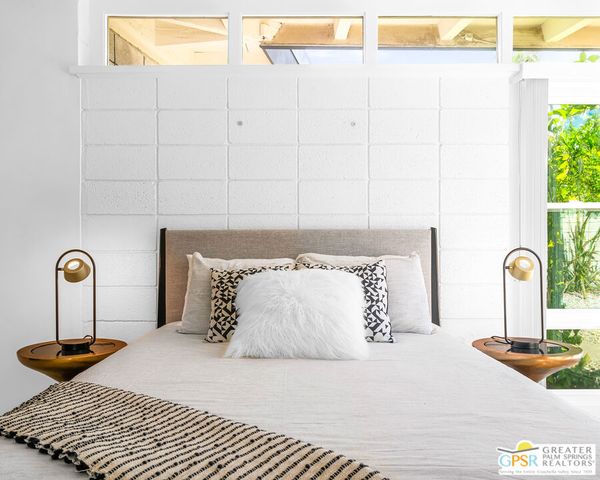 2244 E Tahquitz Canyon Way 8, Palm Springs, CA 92262