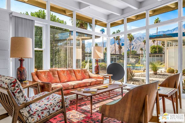 2244 E Tahquitz Canyon Way 8, Palm Springs, CA 92262