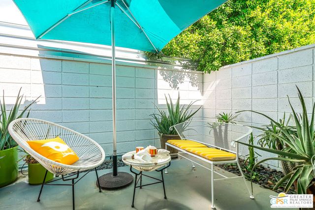 2244 E Tahquitz Canyon Way 8, Palm Springs, CA 92262