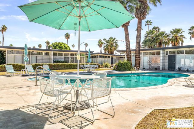 2244 E Tahquitz Canyon Way 8, Palm Springs, CA 92262