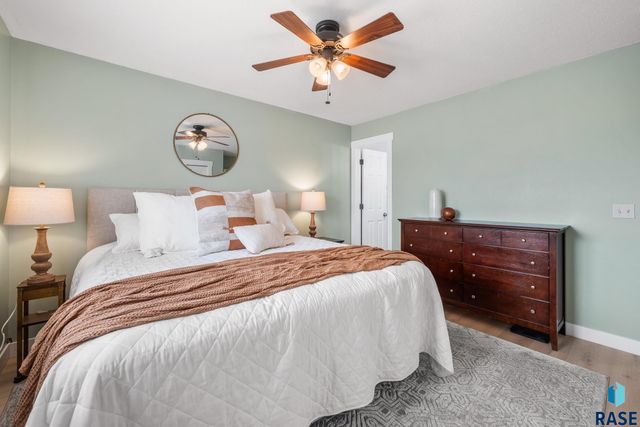 5704 W Walden Dr Drive, Sioux Falls, SD 57106