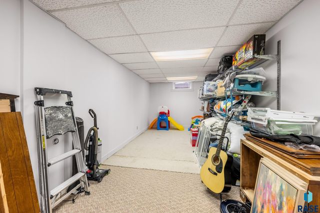 5704 W Walden Dr Drive, Sioux Falls, SD 57106