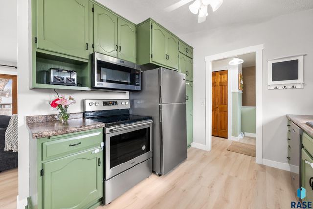 5704 W Walden Dr Drive, Sioux Falls, SD 57106