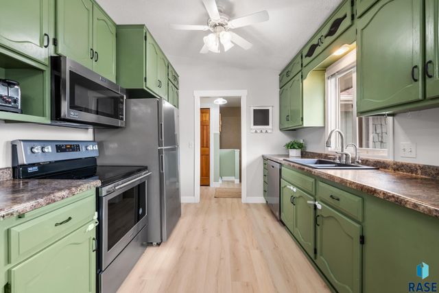 5704 W Walden Dr Drive, Sioux Falls, SD 57106