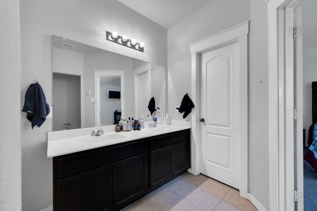 2609 Centurion Road, Glenn Heights, TX 75154