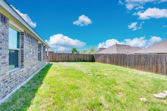 2609 Centurion Road, Glenn Heights, TX 75154