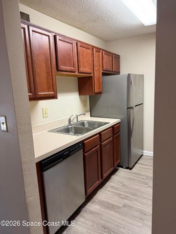 3555 Sable Palm Lane B, Titusville, FL 32780